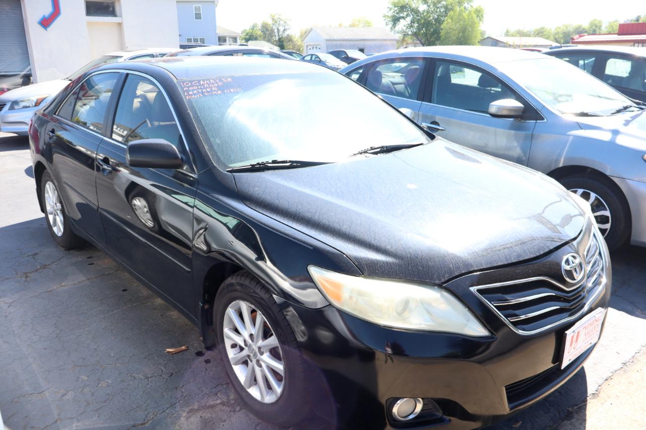 Toyota Camry SE 6-Spd MT 2010