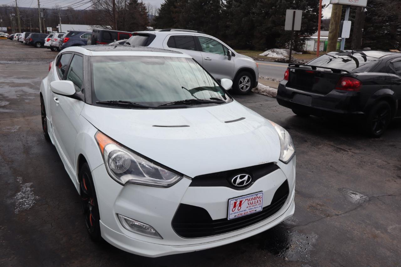 Hyundai Veloster Base 2013