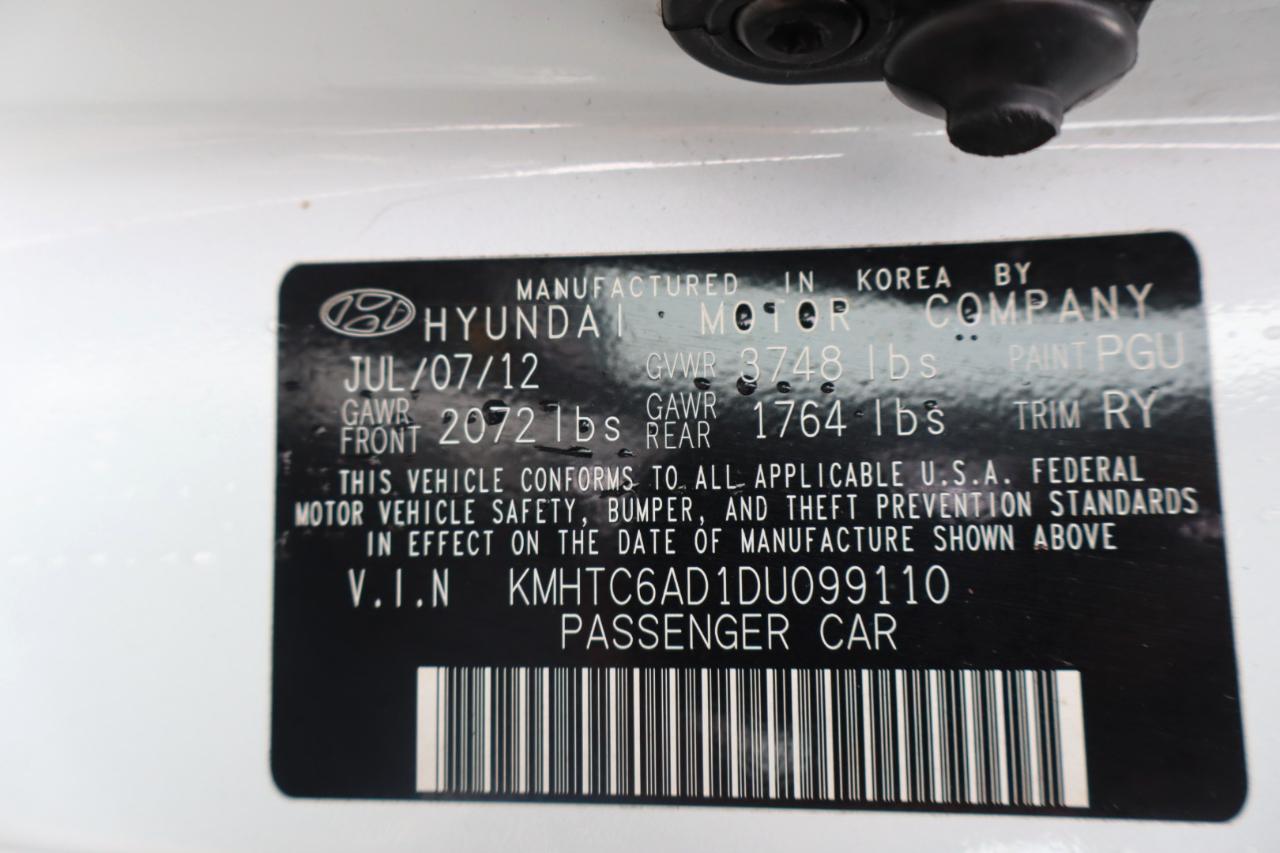 Hyundai Veloster Base 2013