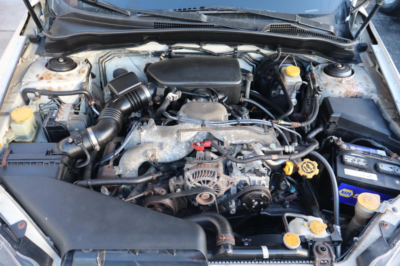 Subaru Impreza 2.5i 5-door 2011