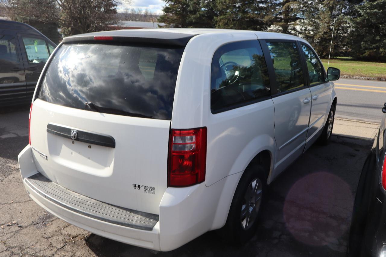 Dodge Grand Caravan SE 2010