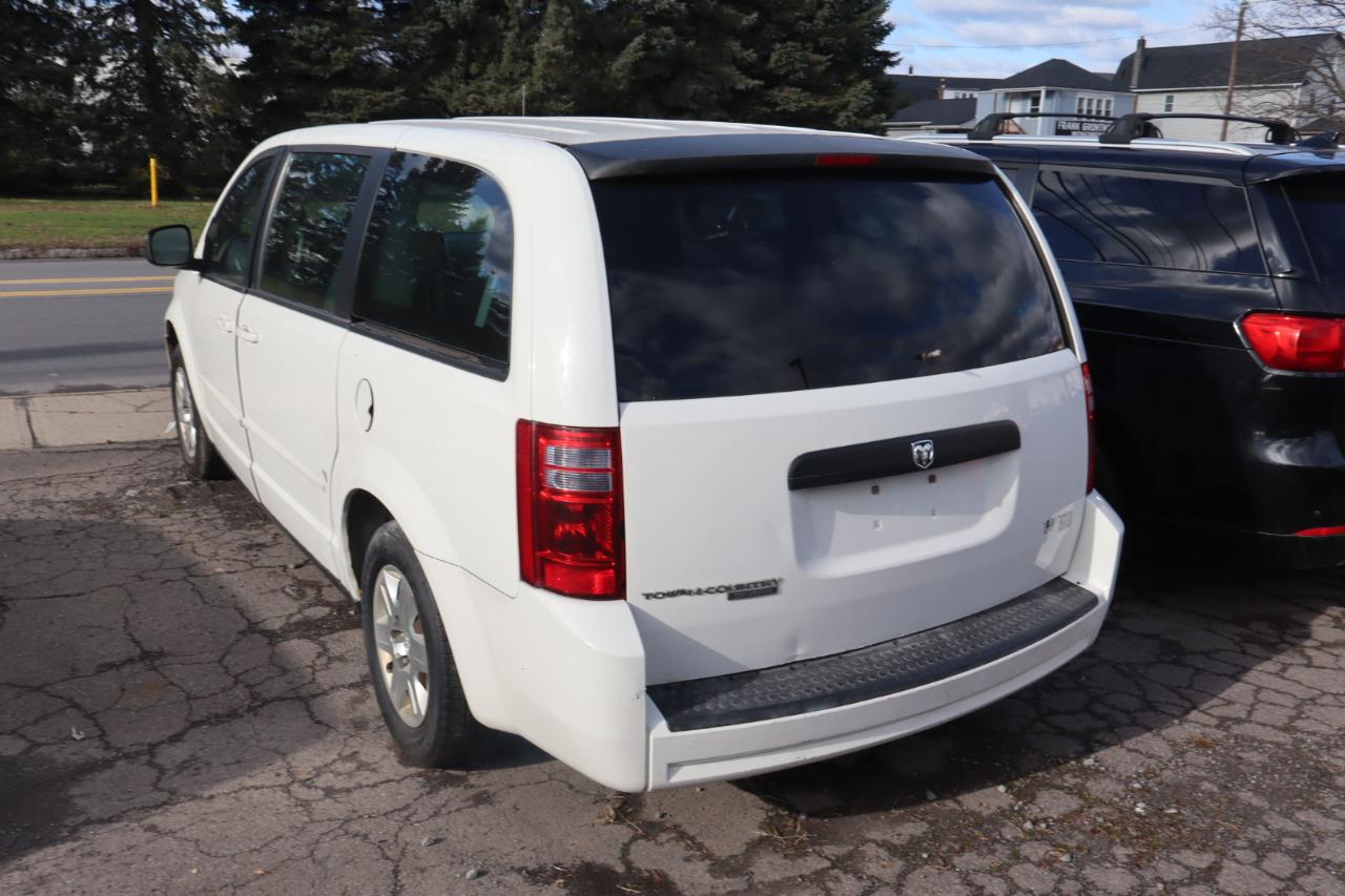 Dodge Grand Caravan SE 2010