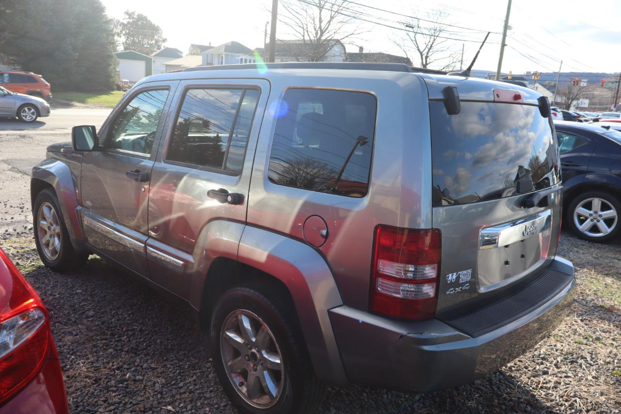Jeep Liberty Sport 4WD 2012