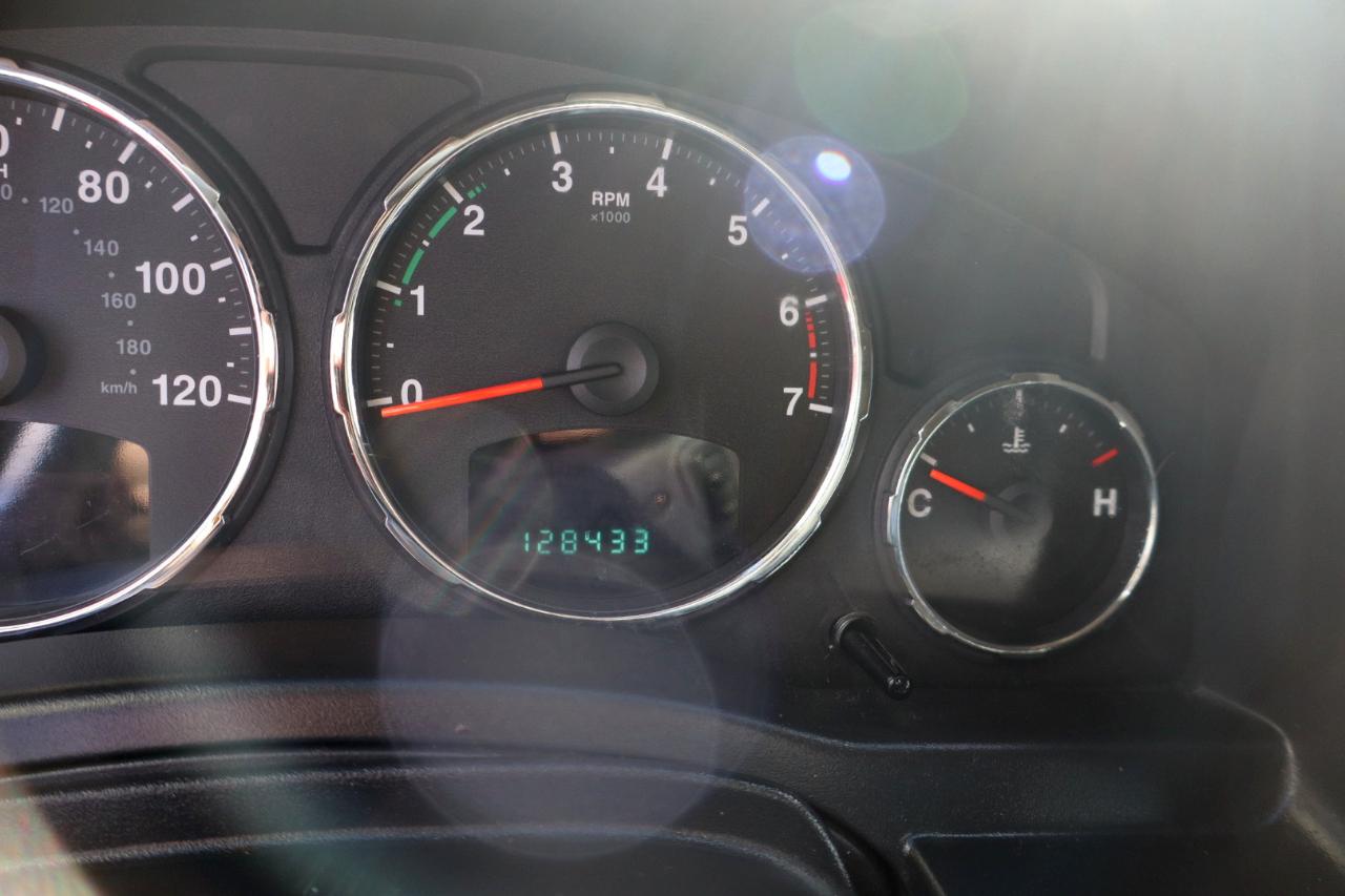 Jeep Liberty Sport 4WD 2012