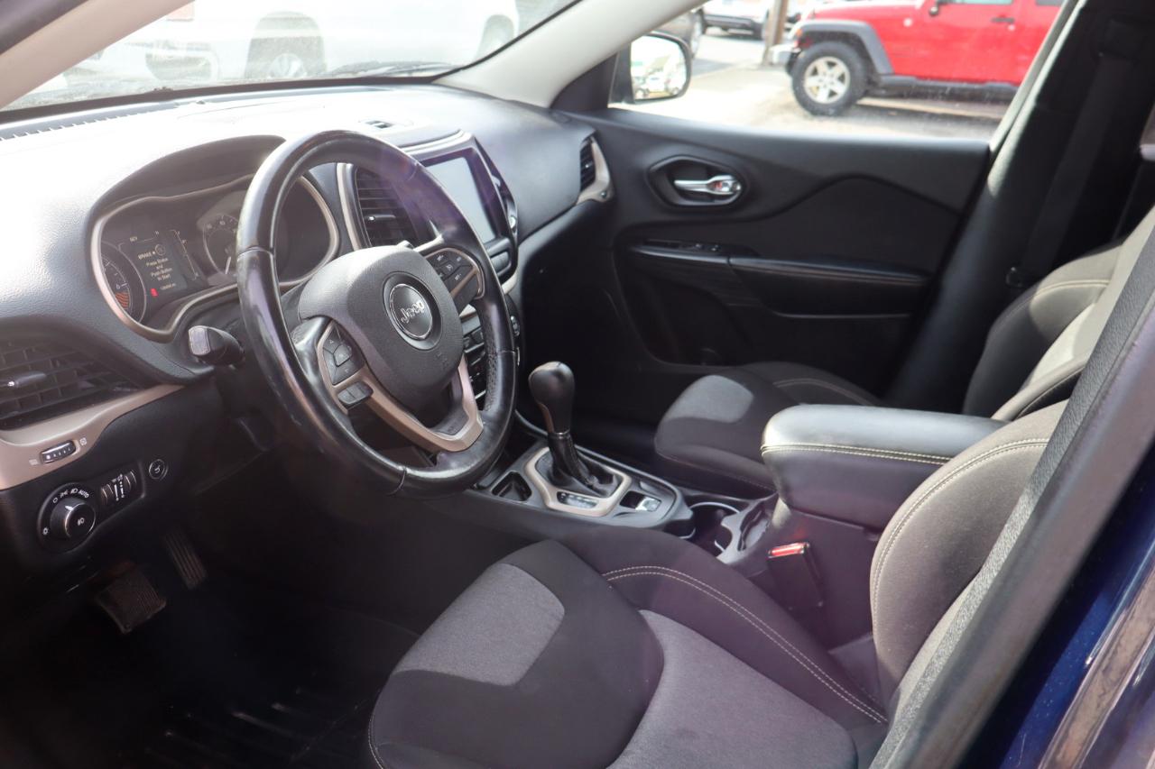 Jeep Cherokee Latitude FWD 2014