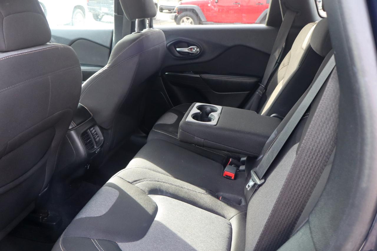 Jeep Cherokee Latitude FWD 2014