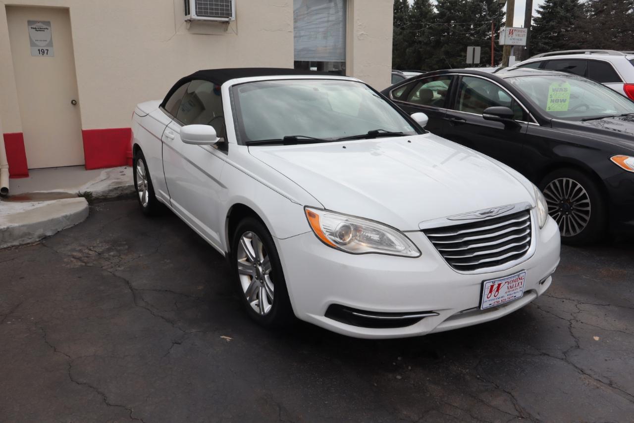 Chrysler 200 Touring Convertible 2012