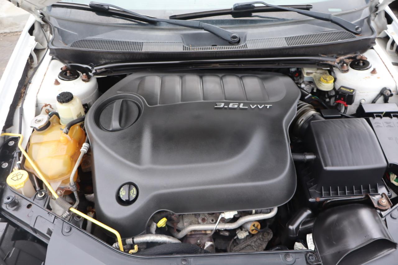 Chrysler 200 Touring Convertible 2012