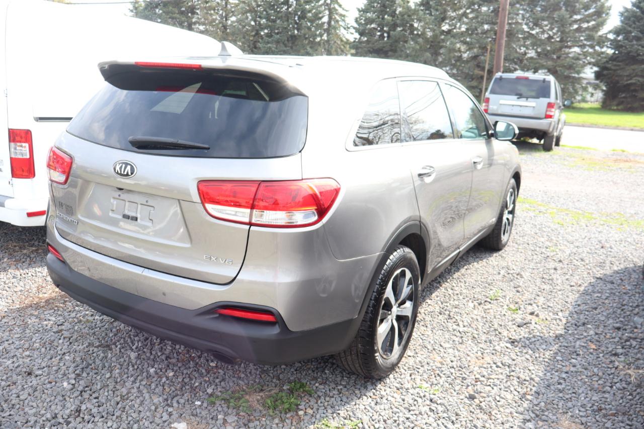 Kia Sorento EX V6 AWD 2016