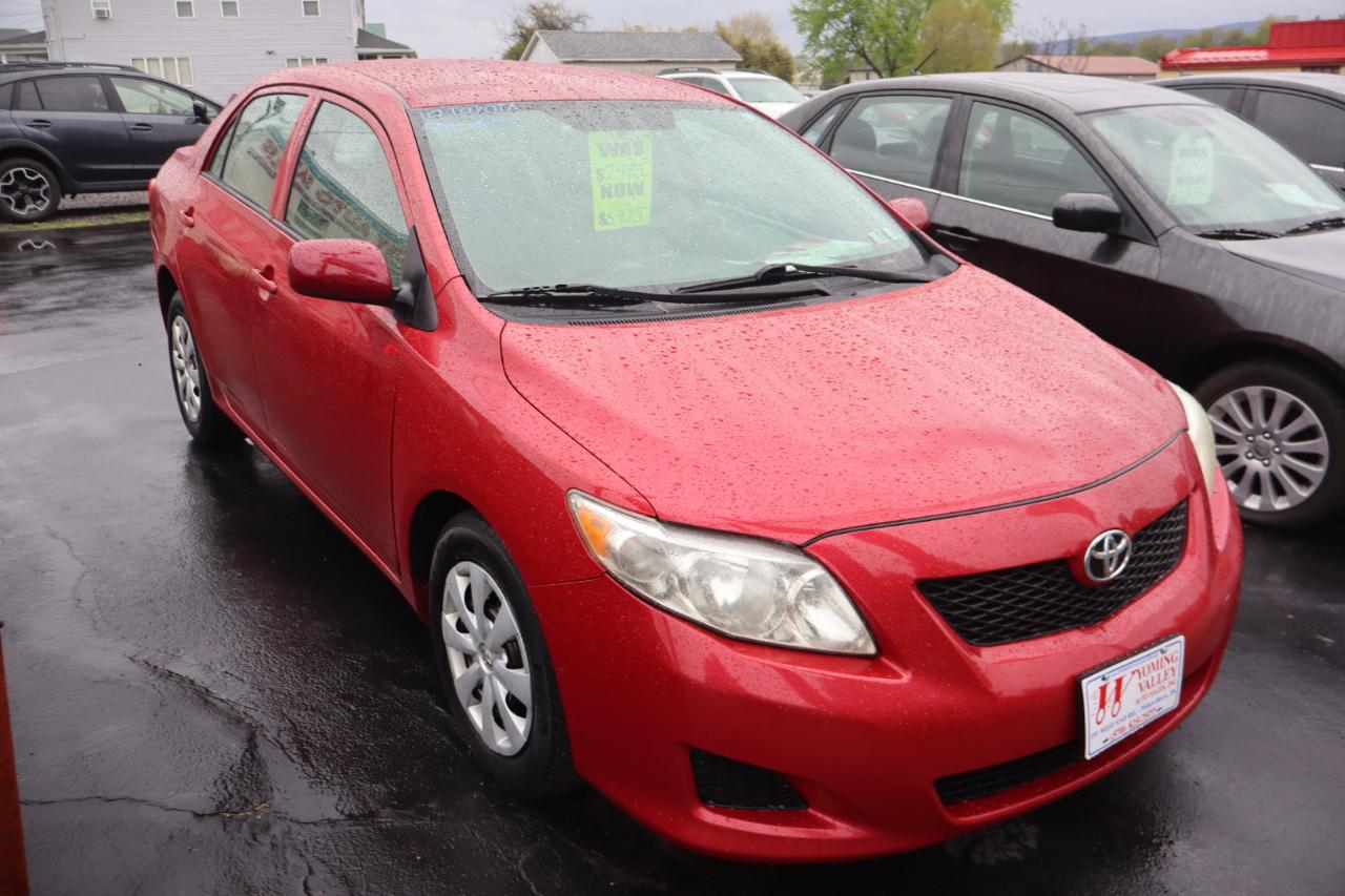 Toyota Corolla Base 5-Speed MT 2010