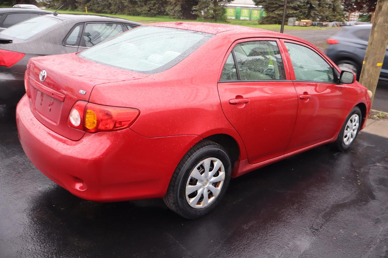 Toyota Corolla Base 5-Speed MT 2010
