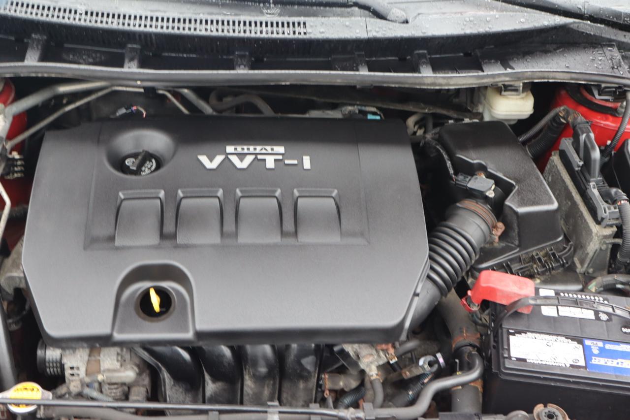 Toyota Corolla Base 5-Speed MT 2010