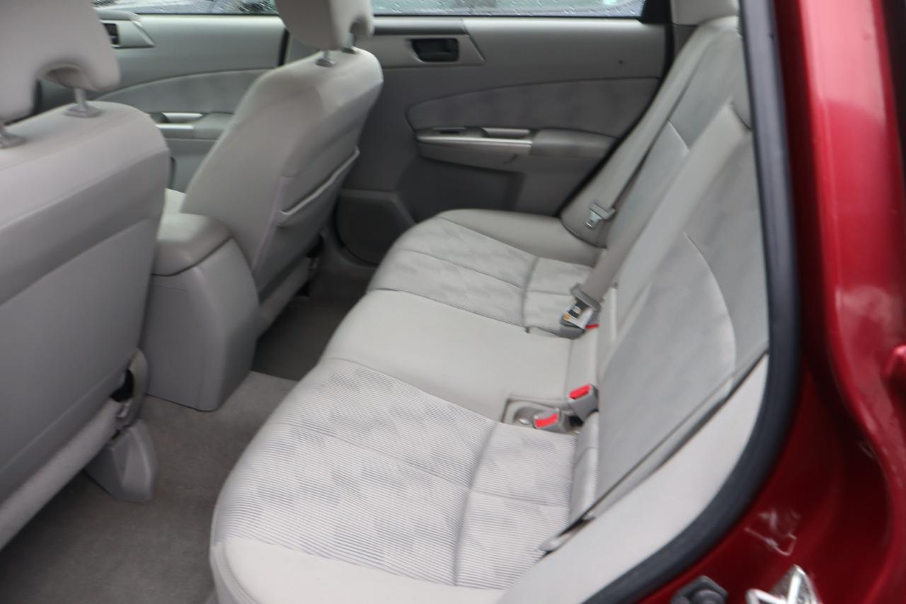 Subaru Forester 2.5X 2010