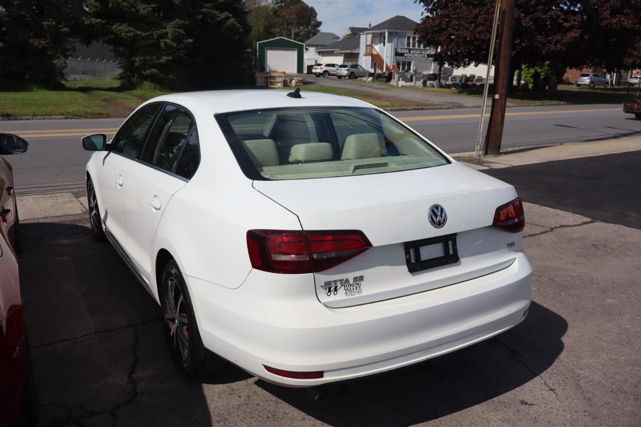 Volkswagen Jetta 1.4T SE 6A 2018