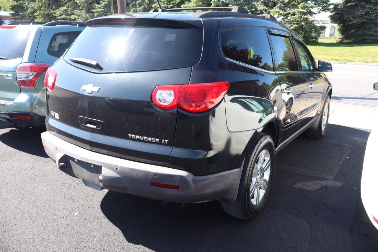 Chevrolet Traverse LT FWD 2011