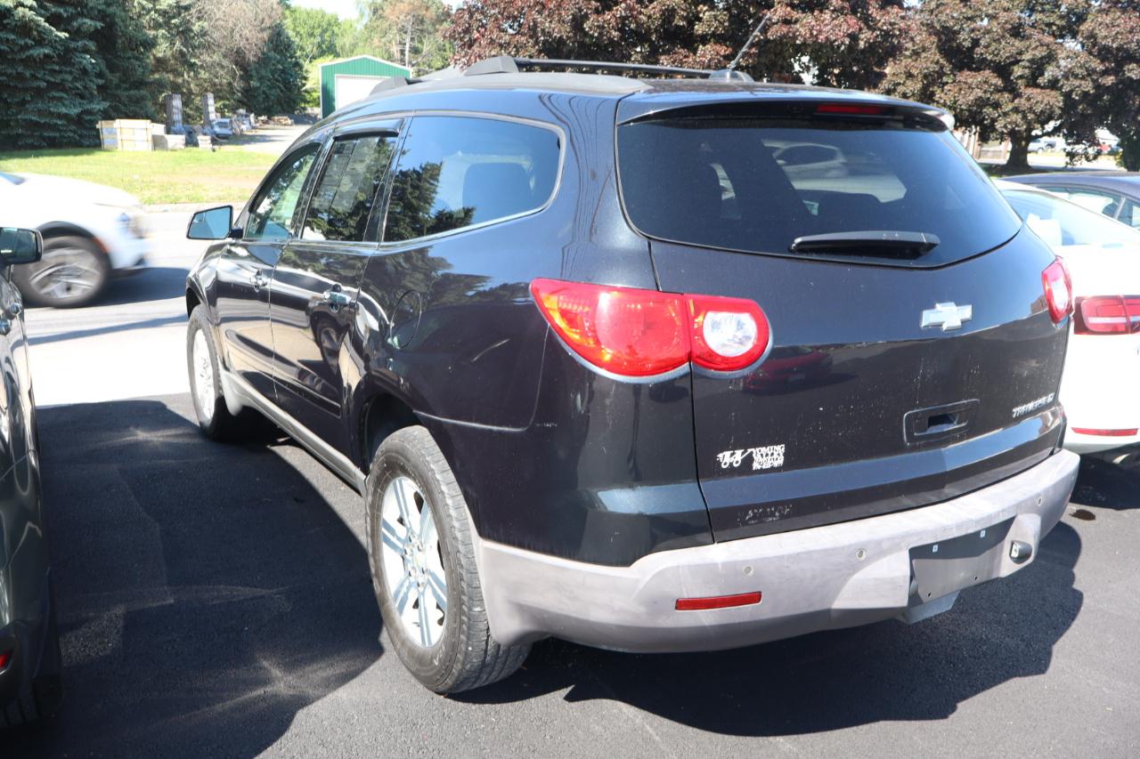 Chevrolet Traverse LT FWD 2011