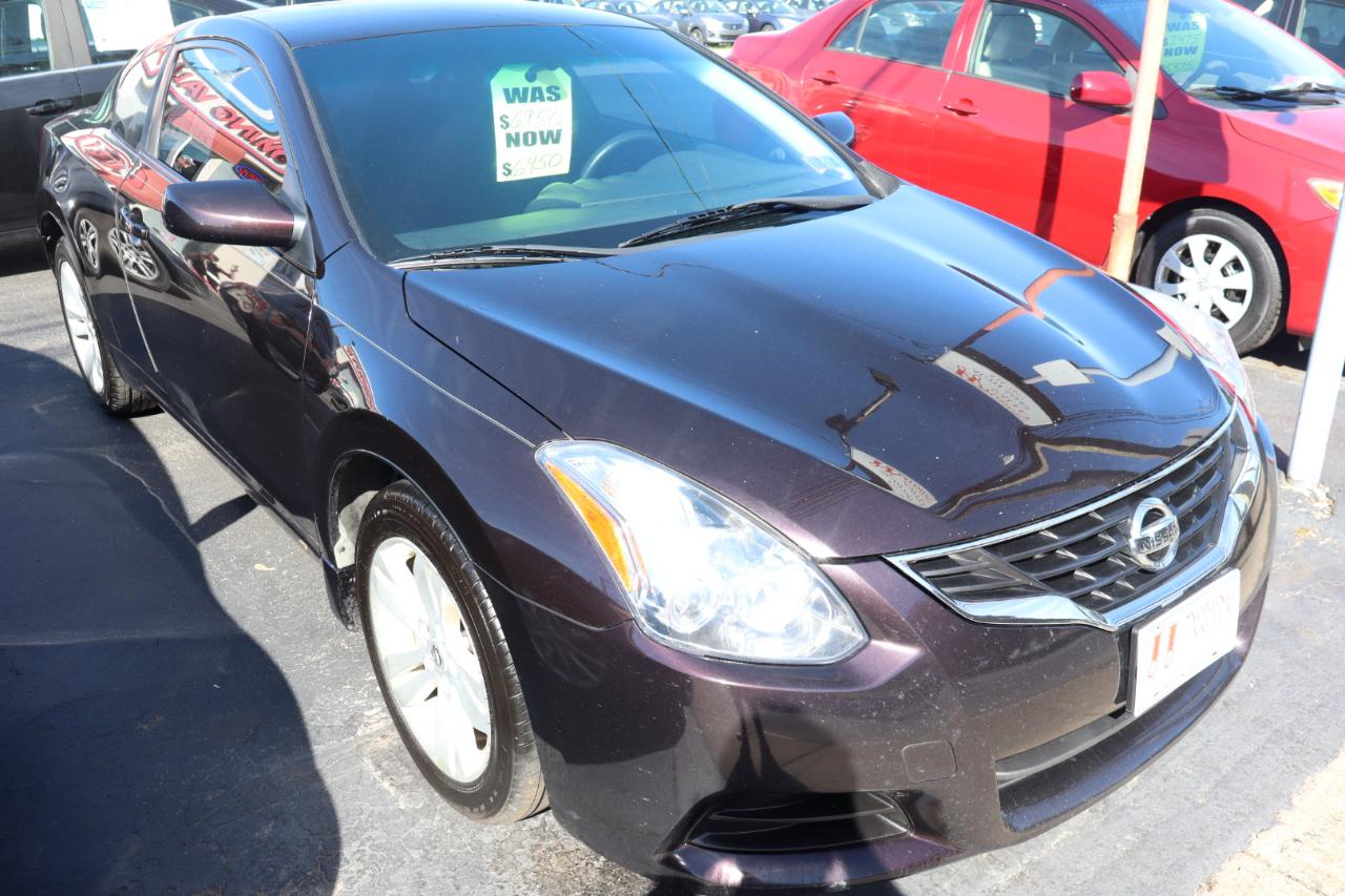 Nissan Altima 2.5 S 6M/T Coupe 2012