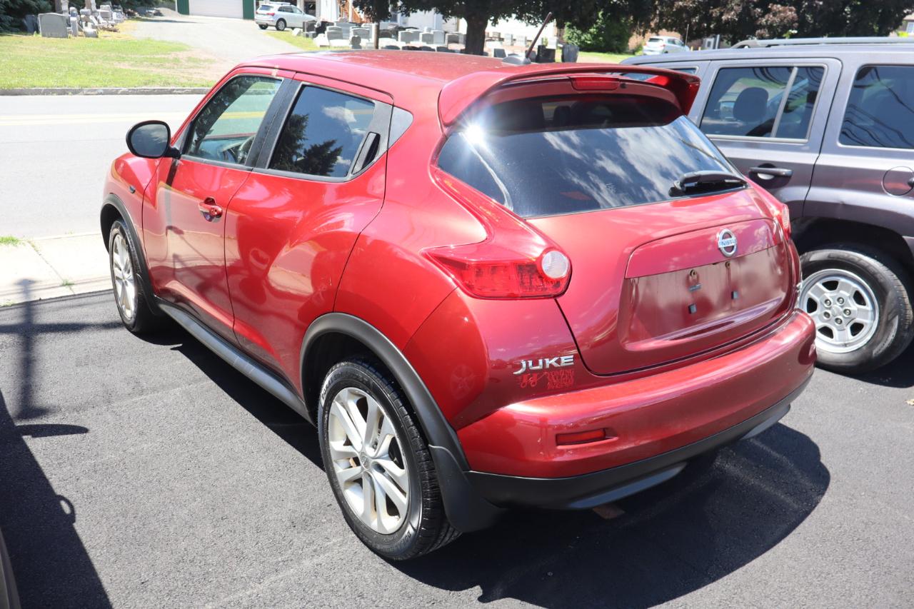 Nissan Juke S AWD 2011