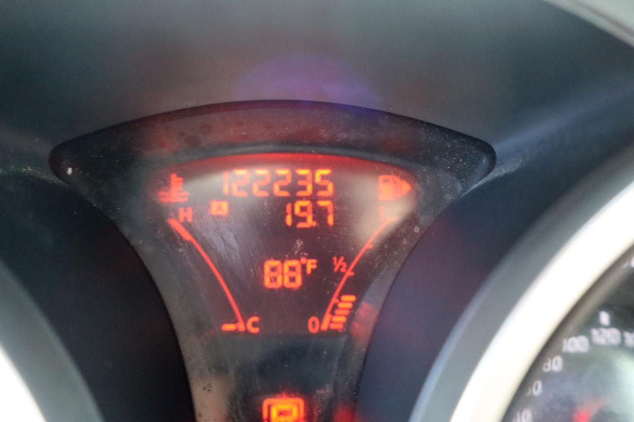 Nissan Juke S AWD 2011