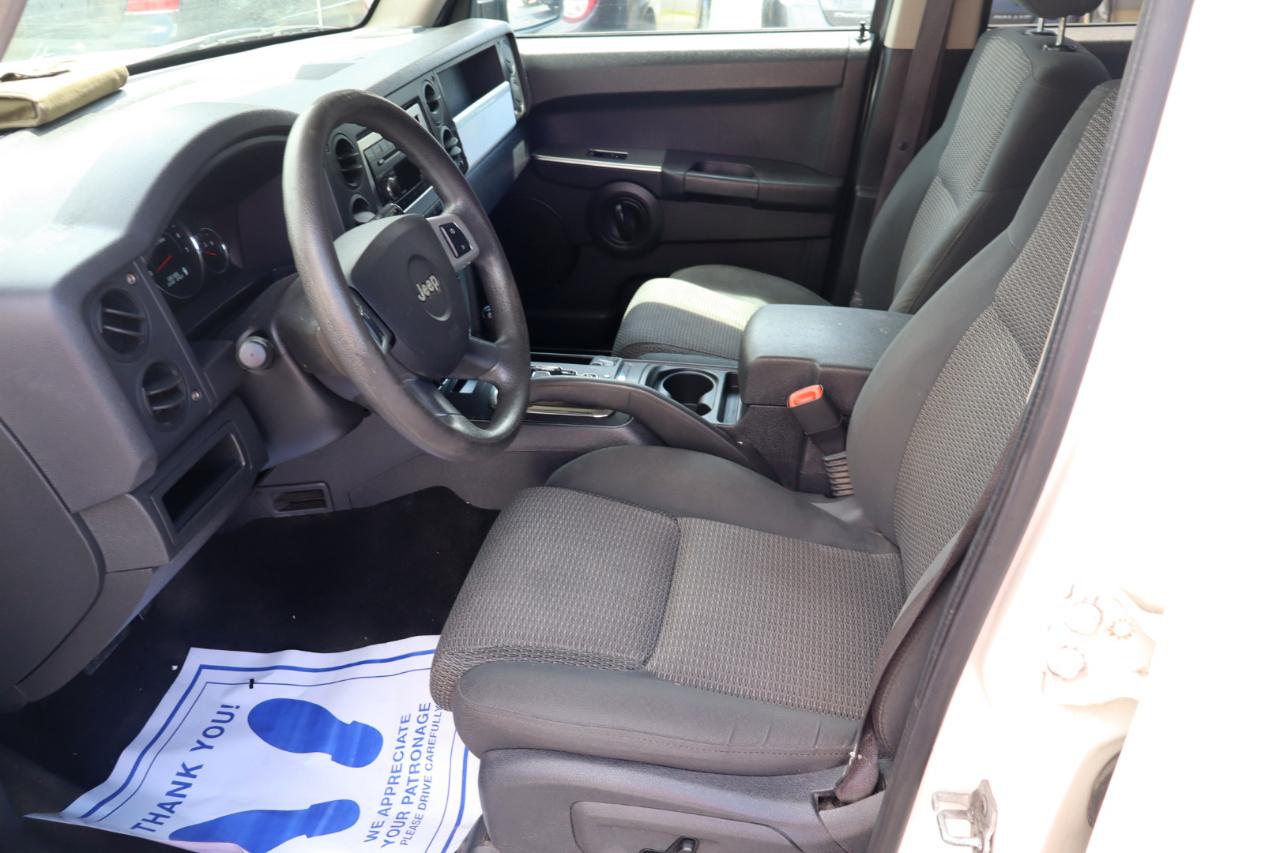 Jeep Commander Sport 4WD 2008