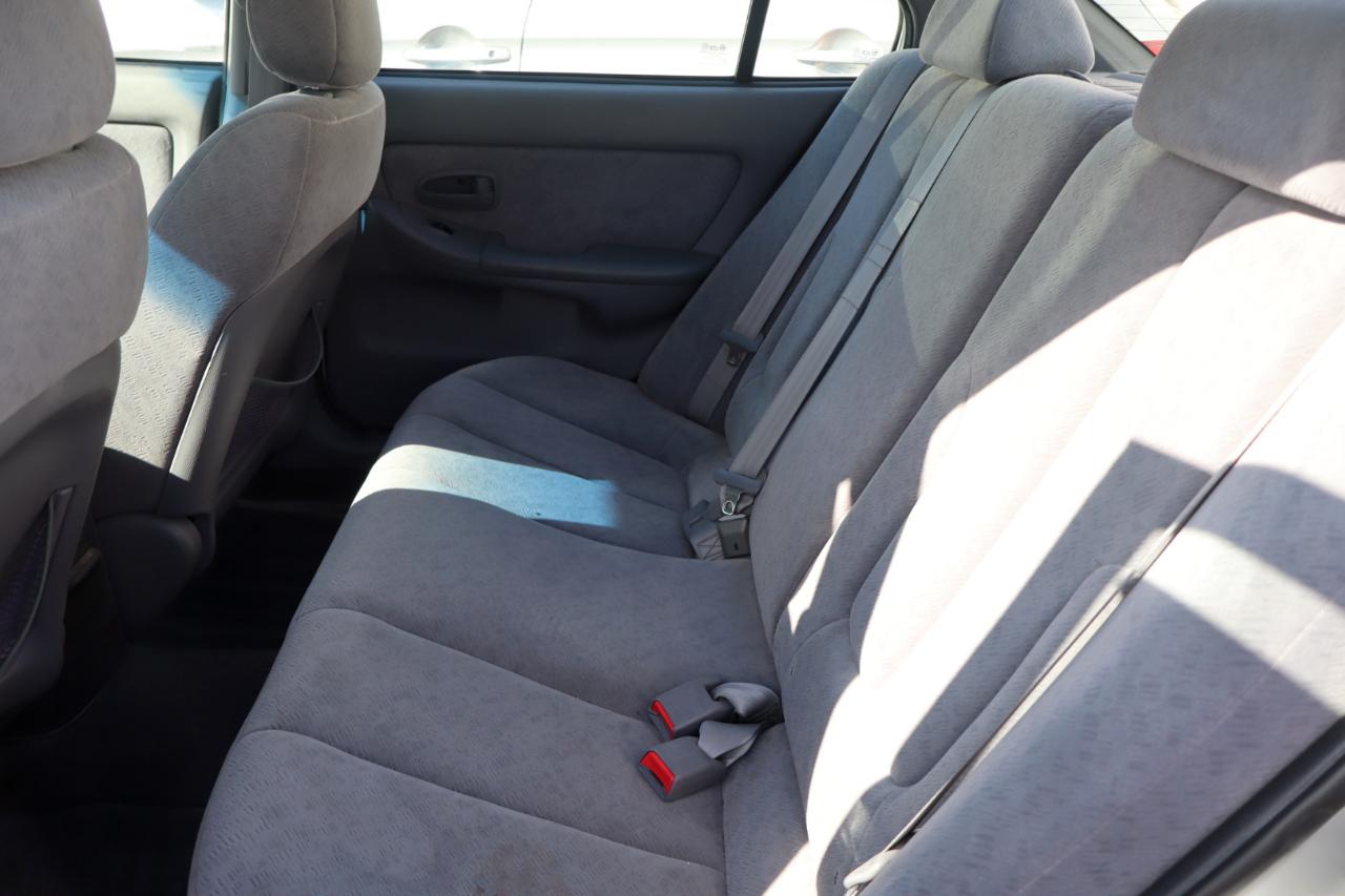Hyundai Elantra GLS 4-Door 2005