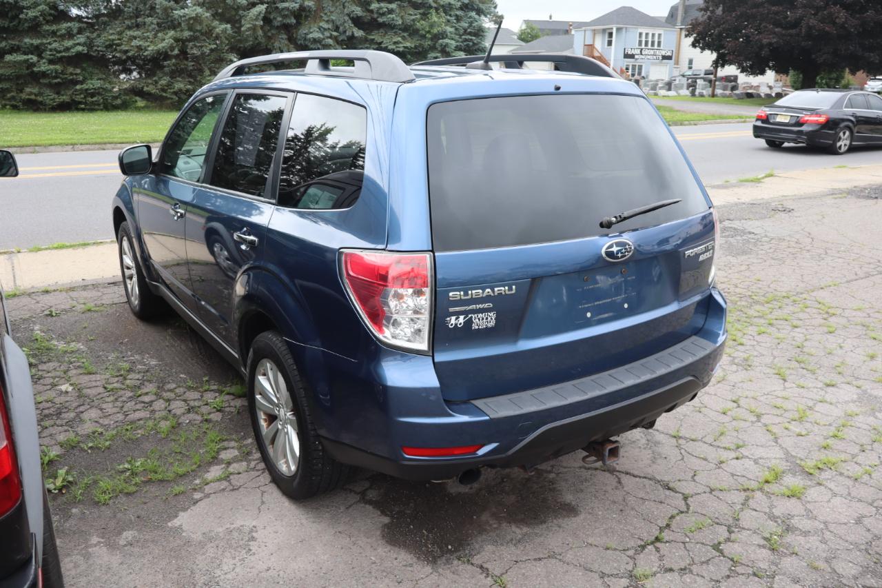 Subaru Forester 2.5X Limited 2012