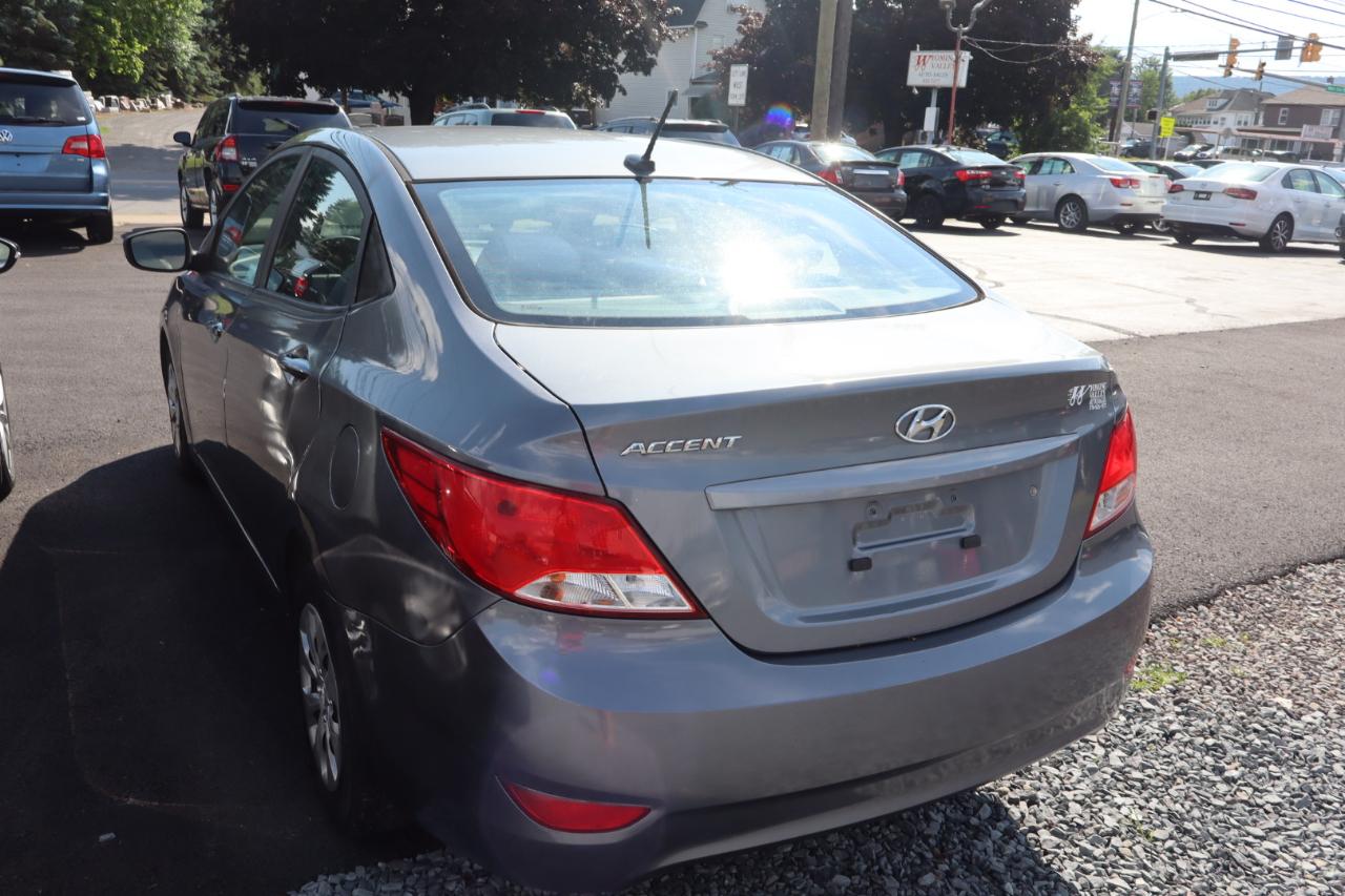 Hyundai Accent SE 4-Door 6A 2017