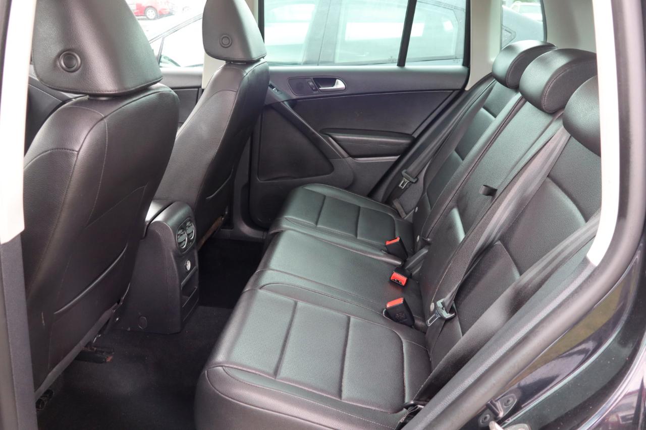 Volkswagen Tiguan S 4Motion 2011