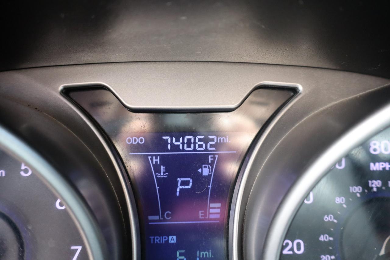 Hyundai Veloster Base 2013