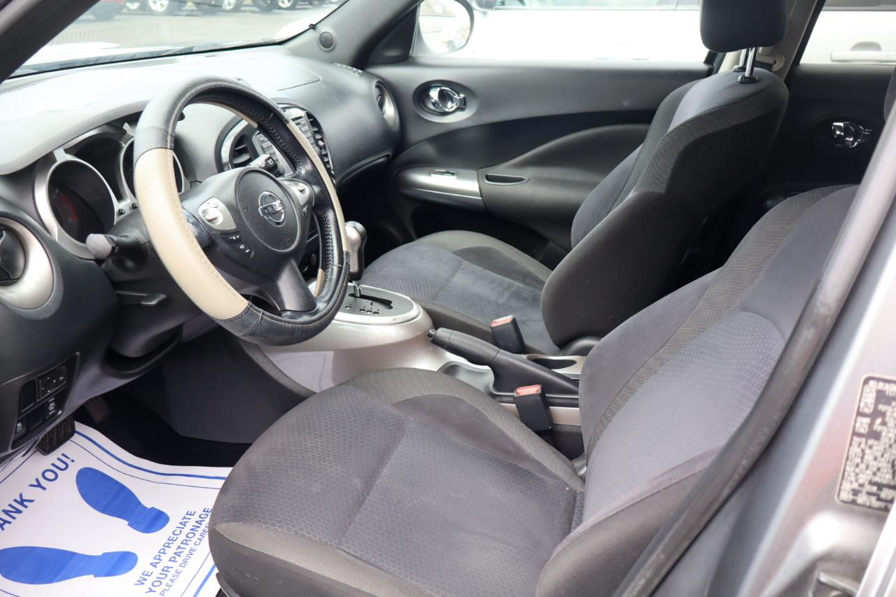 Nissan Juke SV AWD 2011