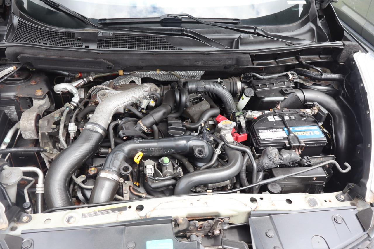 Nissan Juke SV AWD 2011