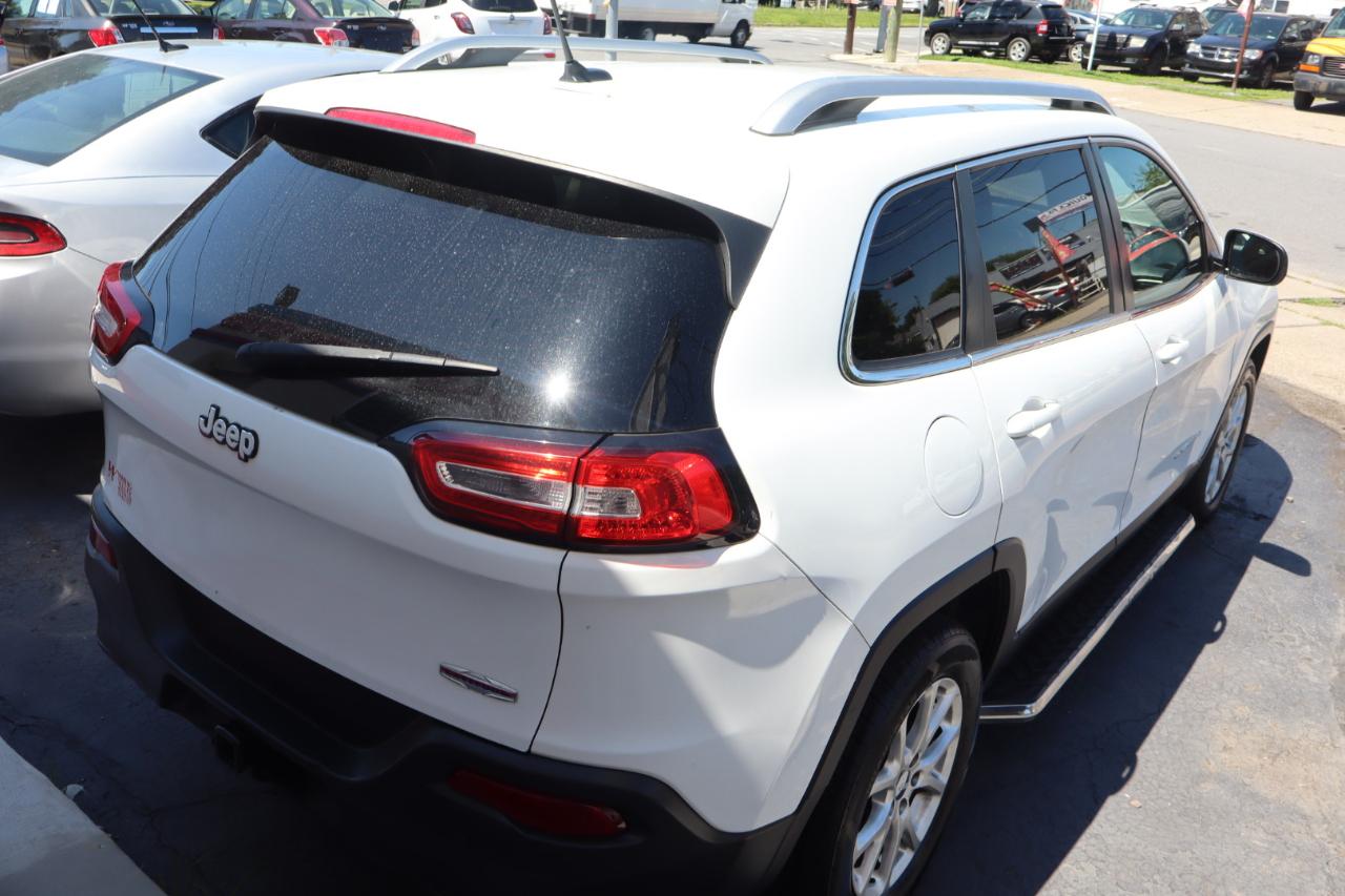 Jeep Cherokee Latitude FWD 2014