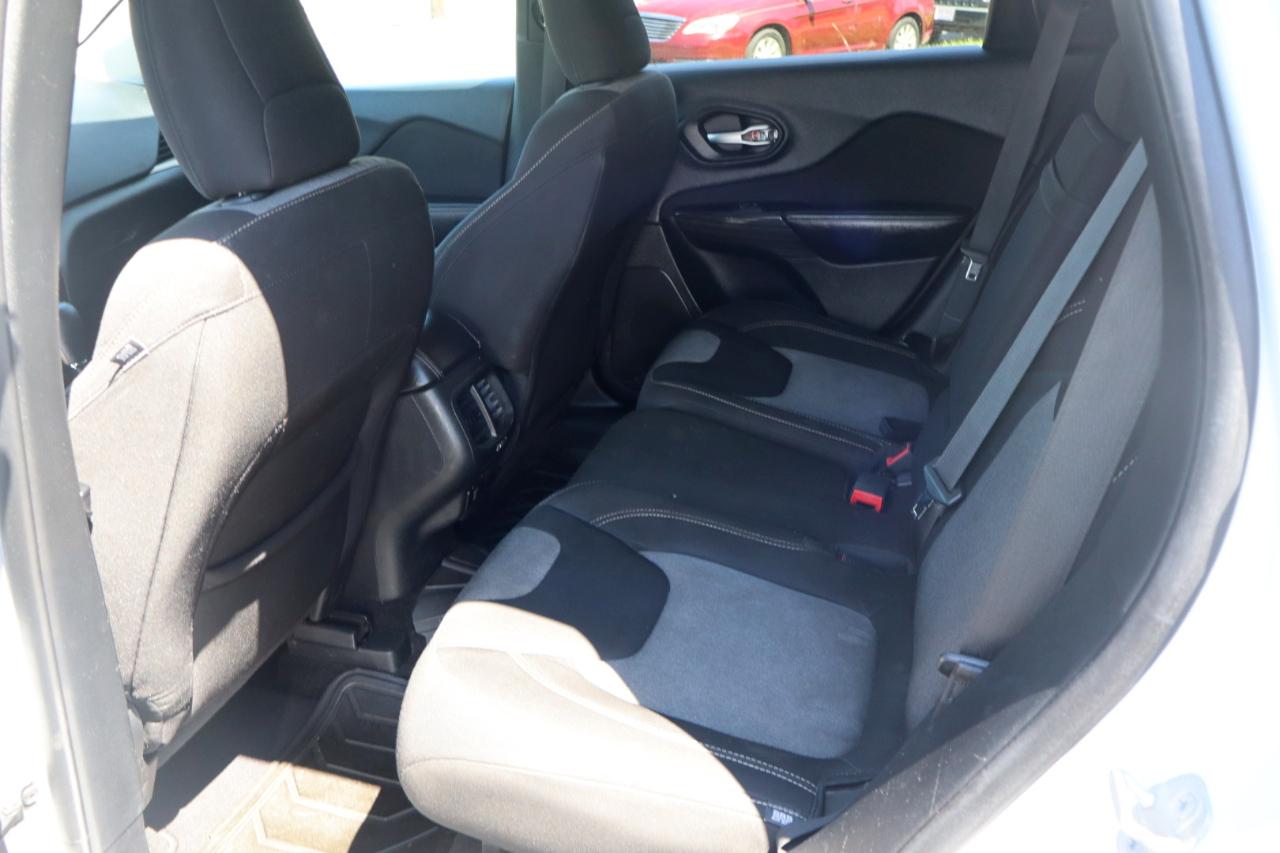 Jeep Cherokee Latitude FWD 2014
