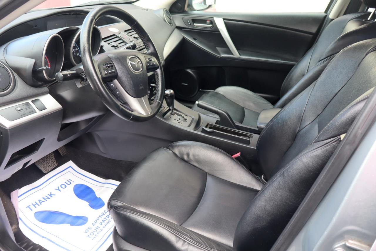 Mazda MAZDA3 I Grand Touring 5-Door 2012
