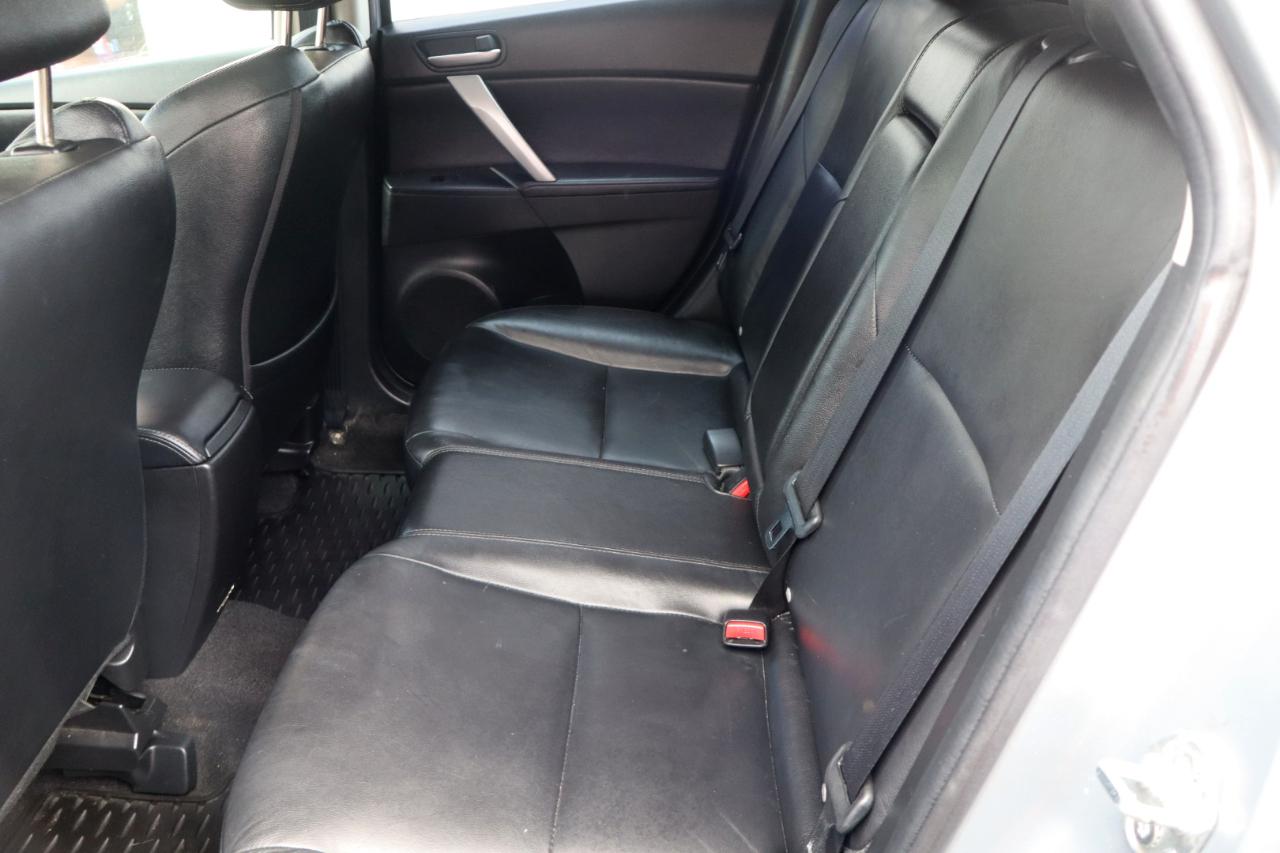 Mazda MAZDA3 I Grand Touring 5-Door 2012