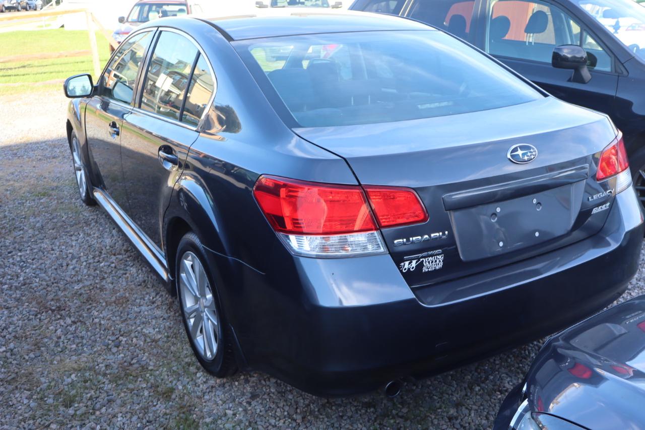 Subaru Legacy 2.5i Premium 2013