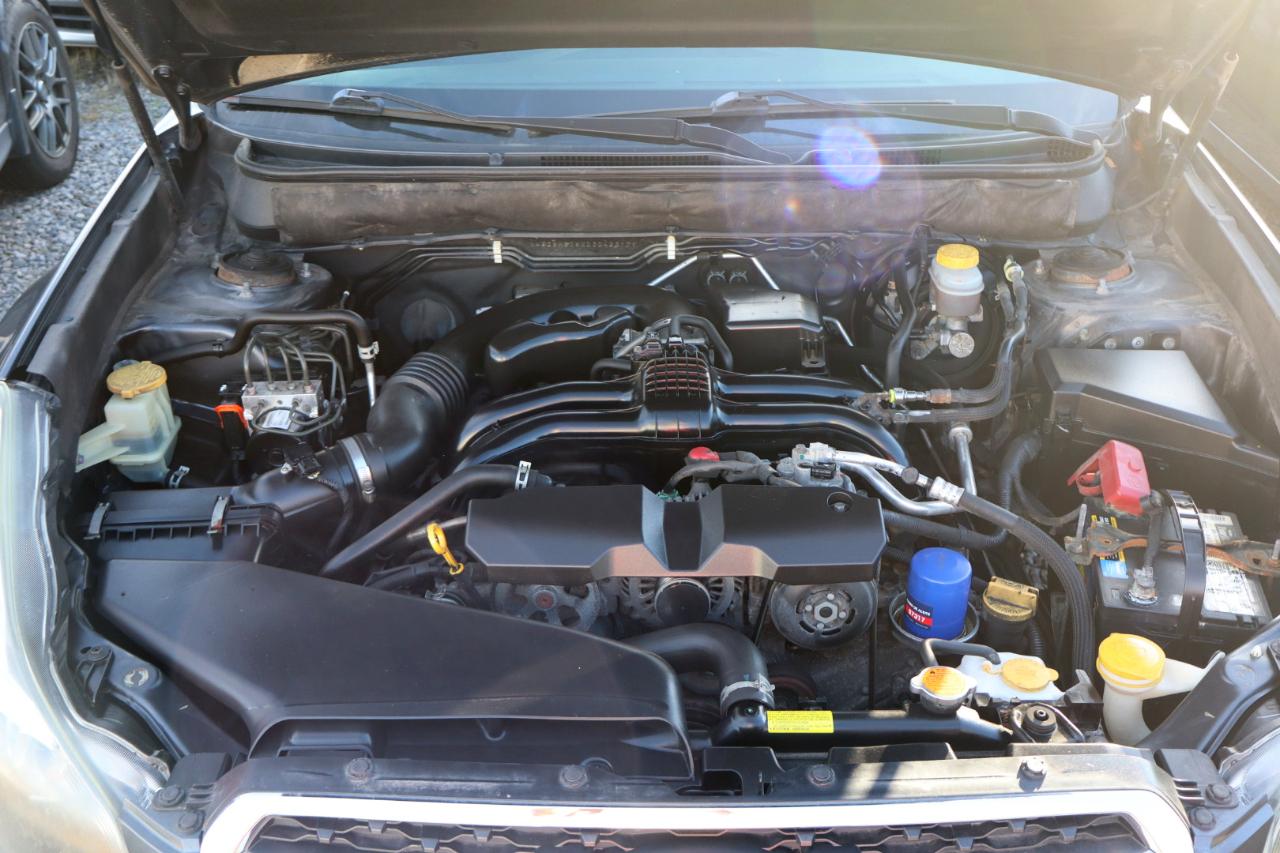 Subaru Legacy 2.5i Premium 2013