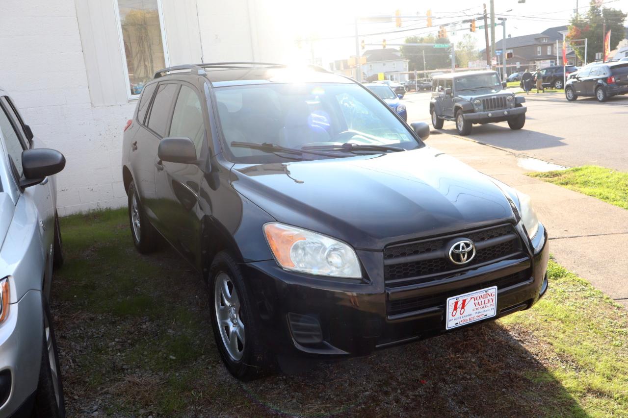 Toyota RAV4 Base I4 4WD 2011