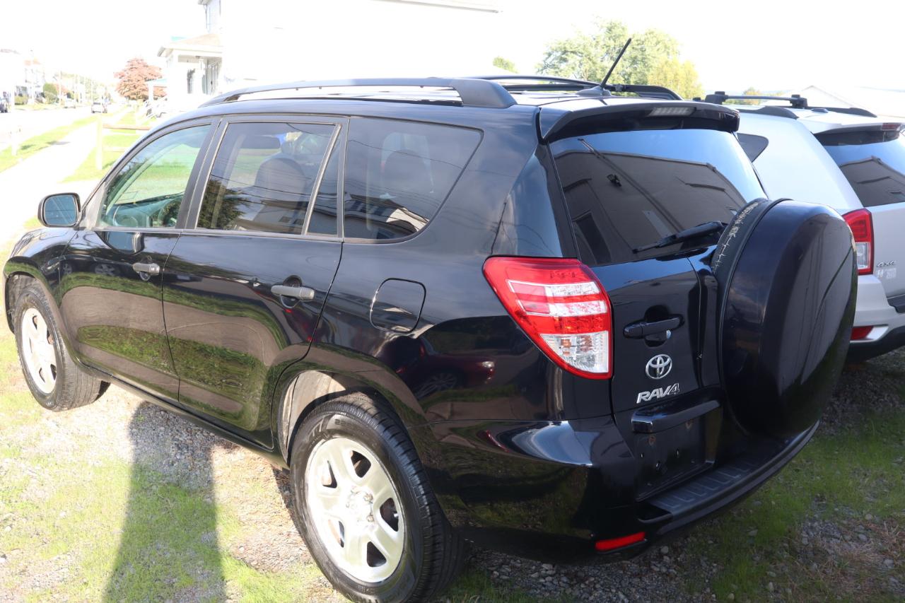 Toyota RAV4 Base I4 4WD 2011