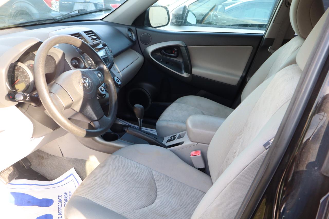 Toyota RAV4 Base I4 4WD 2011