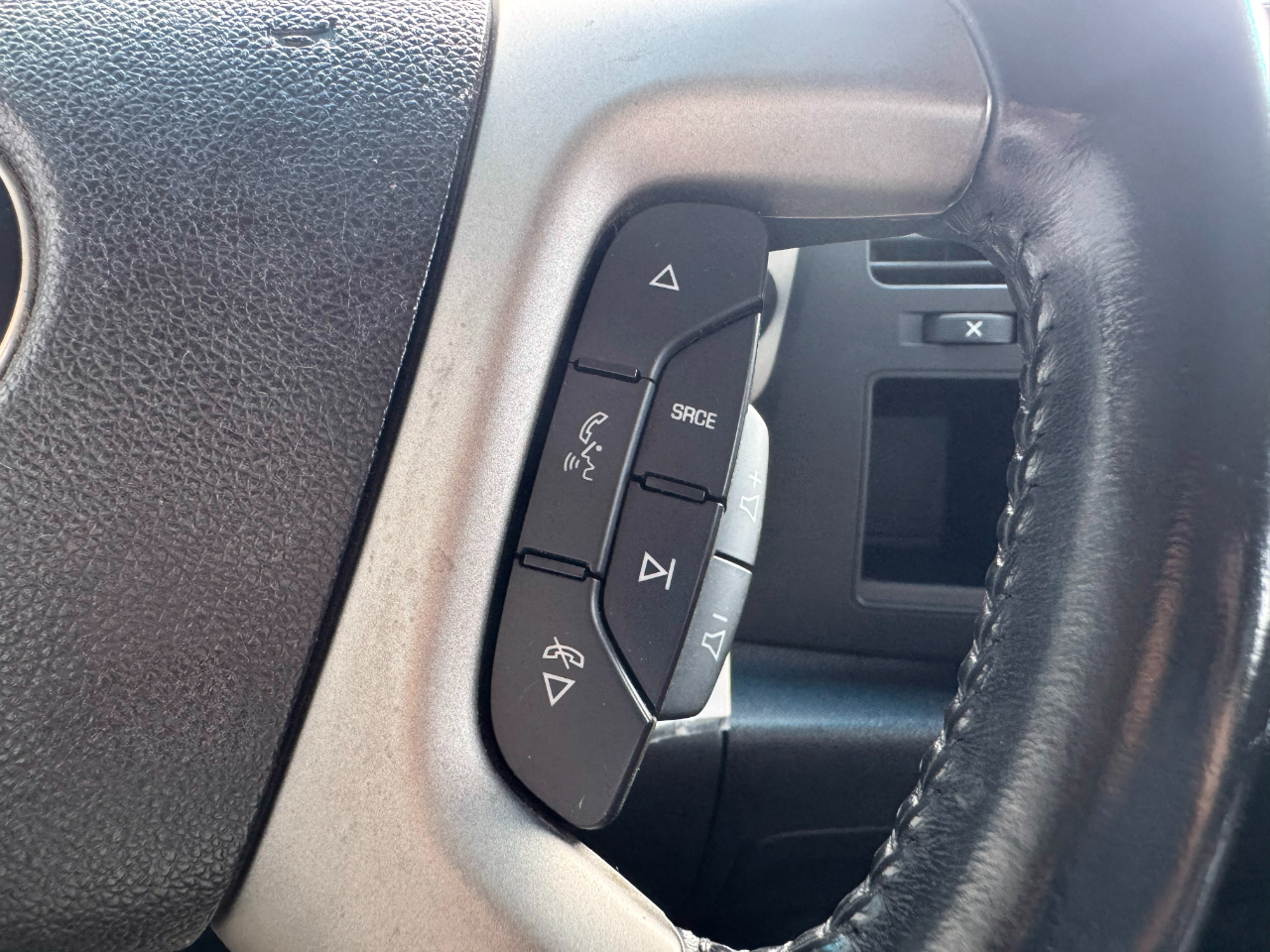 Chevrolet Silverado 1500 LT Crew Cab 2WD 2012