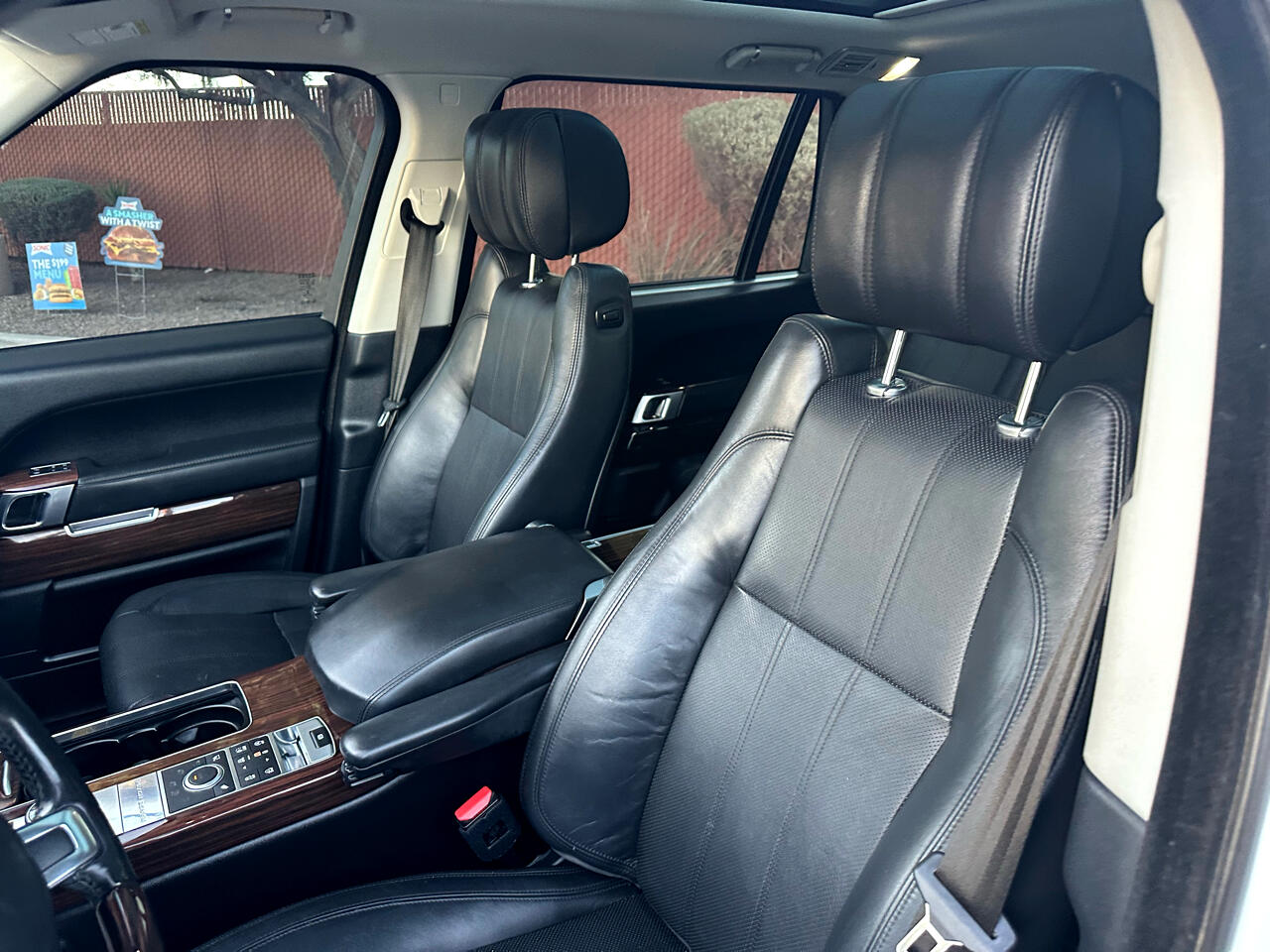 Land Rover Range Rover Supercharged LWB 2017