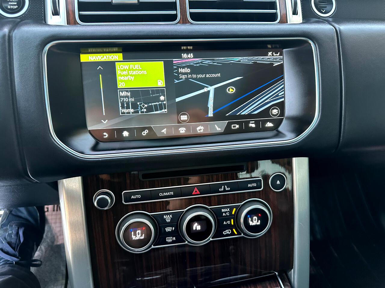 Land Rover Range Rover Supercharged LWB 2017