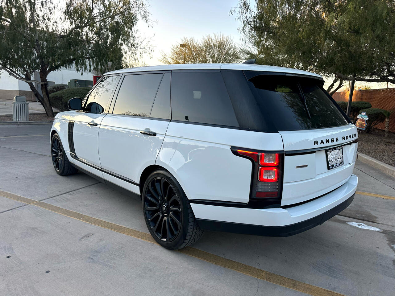 Land Rover Range Rover Supercharged LWB 2017