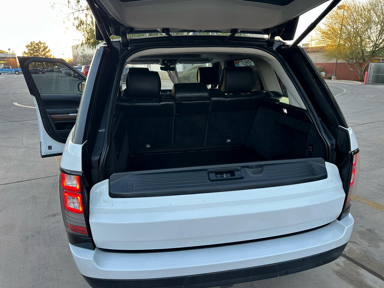 Land Rover Range Rover Supercharged LWB 2017