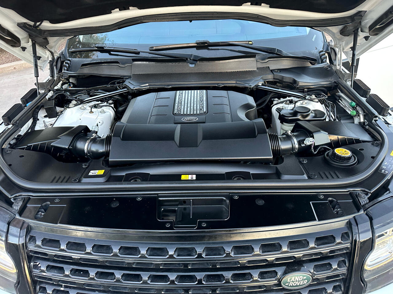 Land Rover Range Rover Supercharged LWB 2017