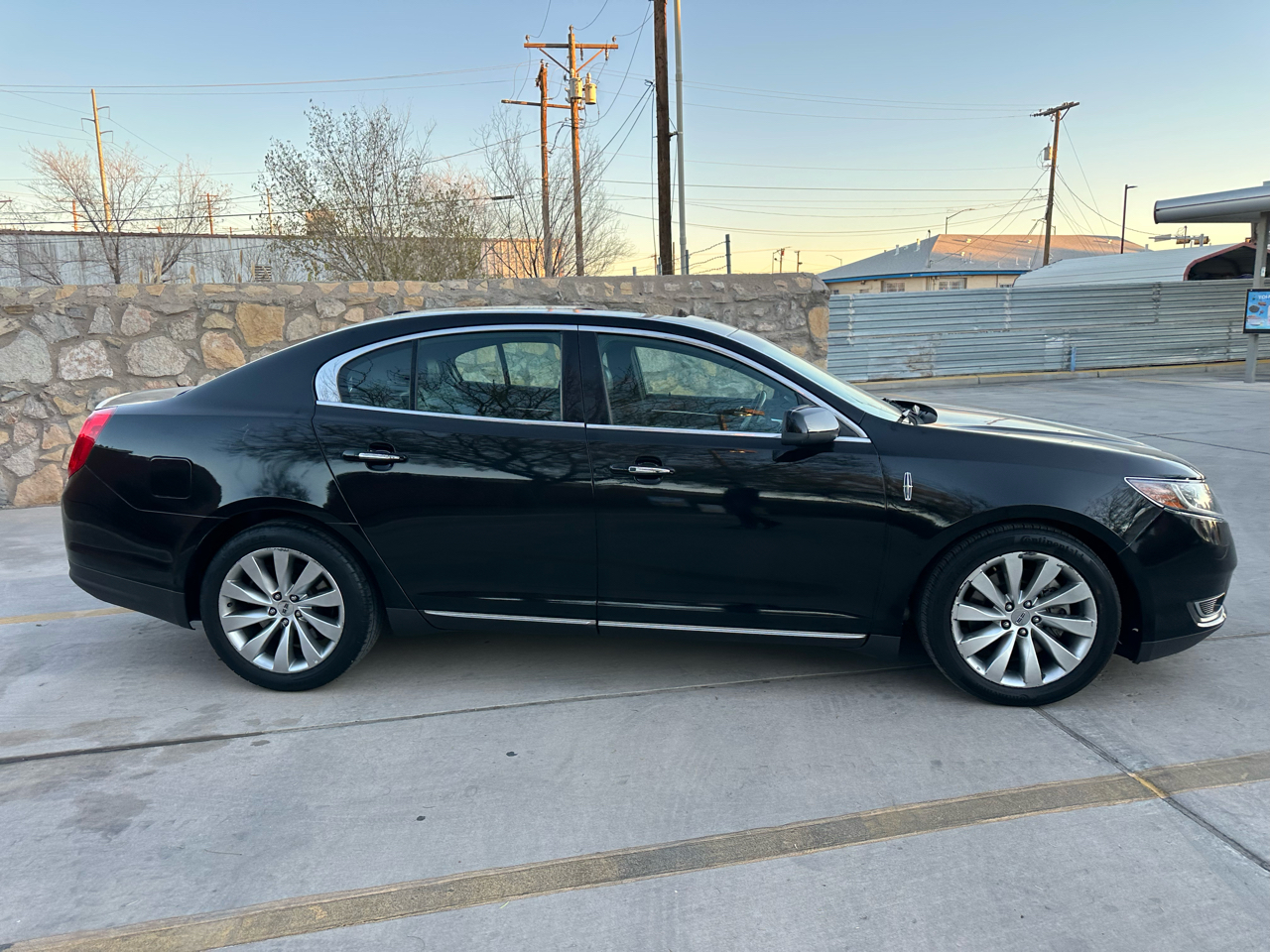 Lincoln MKS FWD 2016