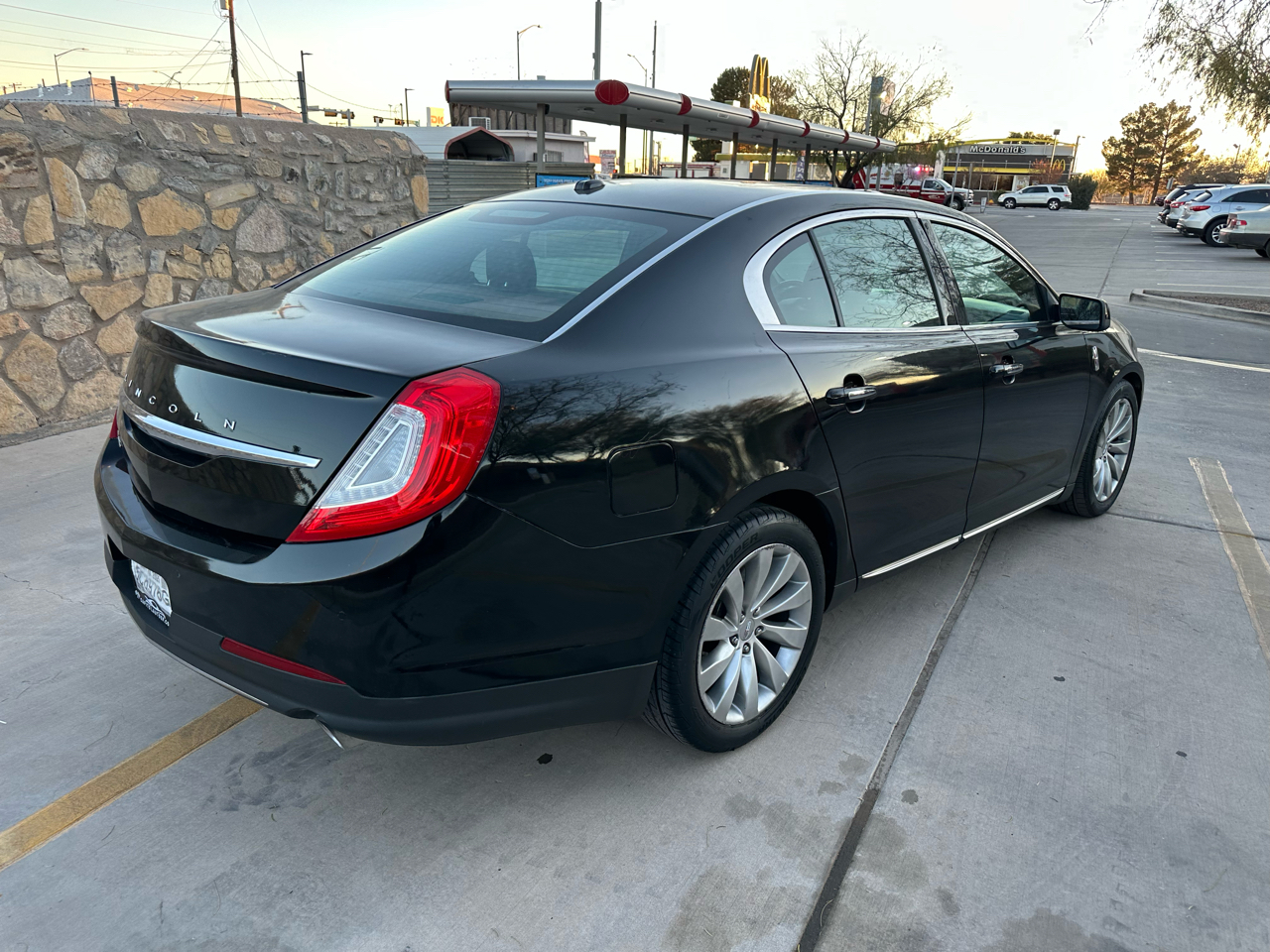 Lincoln MKS FWD 2016