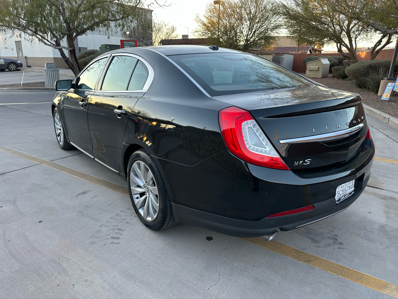 Lincoln MKS FWD 2016