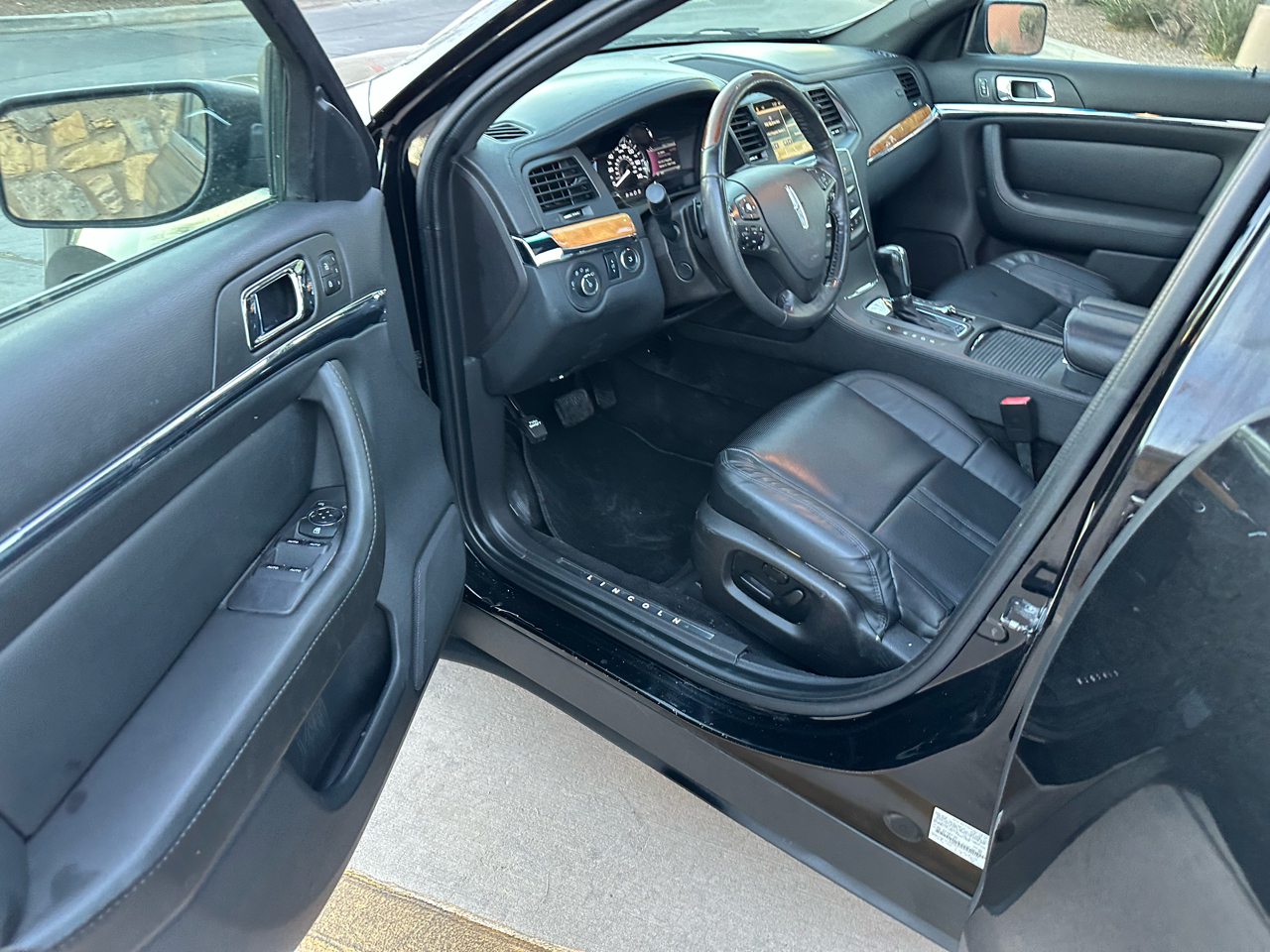 Lincoln MKS FWD 2016